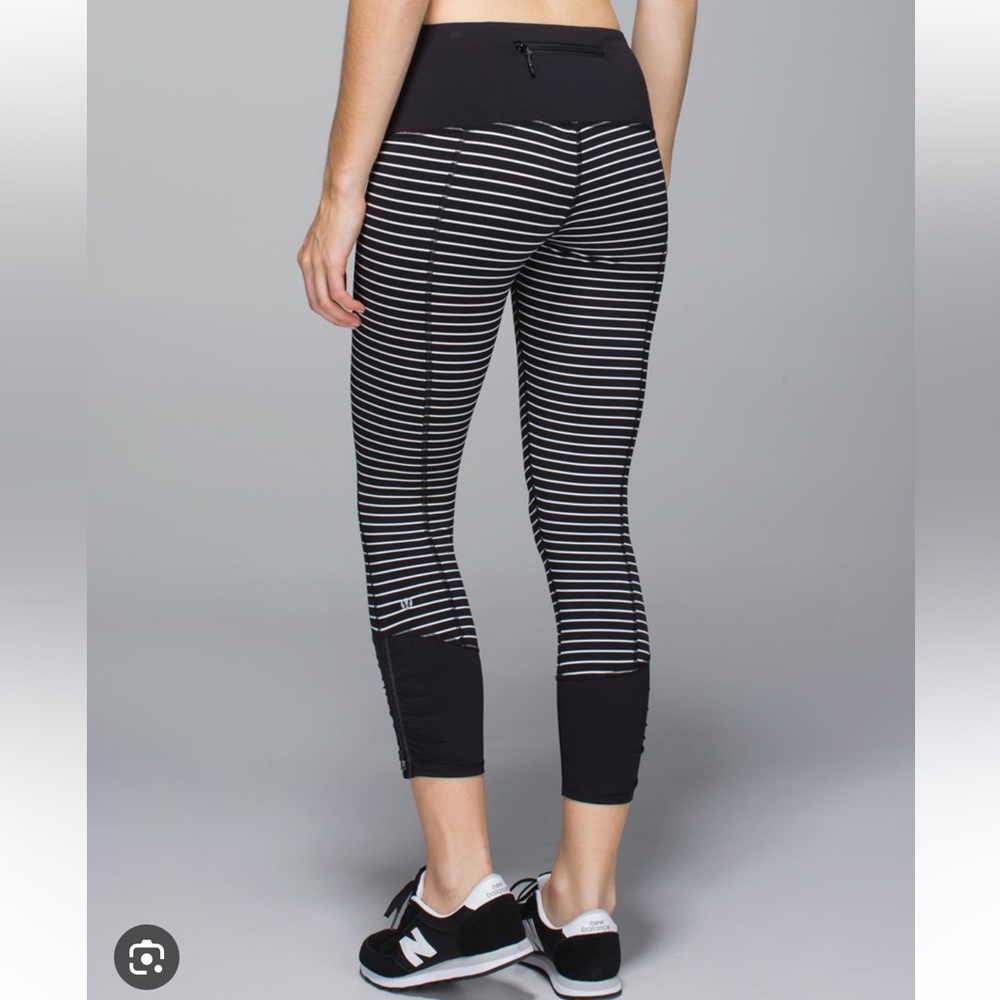 Lululemon Runday Crop parallel white stripe Luxtreme size 6
